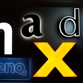 Leuchtreklame Buchstaben